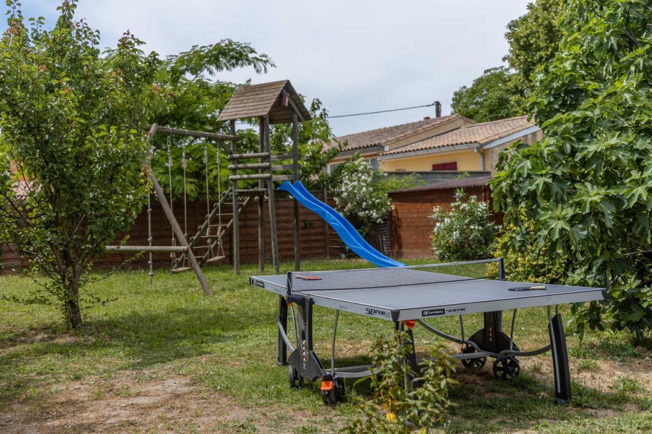 Le Mas Rose Villeneuve-lès-Montréal エクステリア 写真